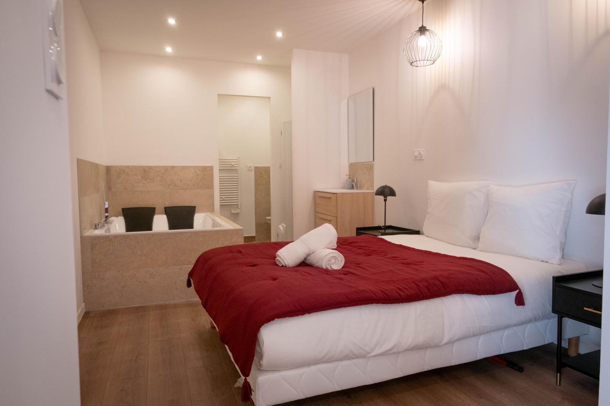 Bibemus Casa Maja - Baignoire Balneo - Parking - Terrasse Apartment แซงต์-เอเตียน ภายนอก รูปภาพ