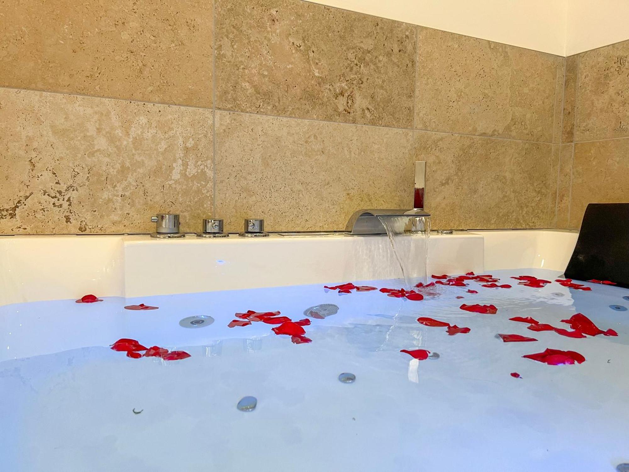 Bibemus Casa Maja - Baignoire Balneo - Parking - Terrasse Apartment แซงต์-เอเตียน ภายนอก รูปภาพ