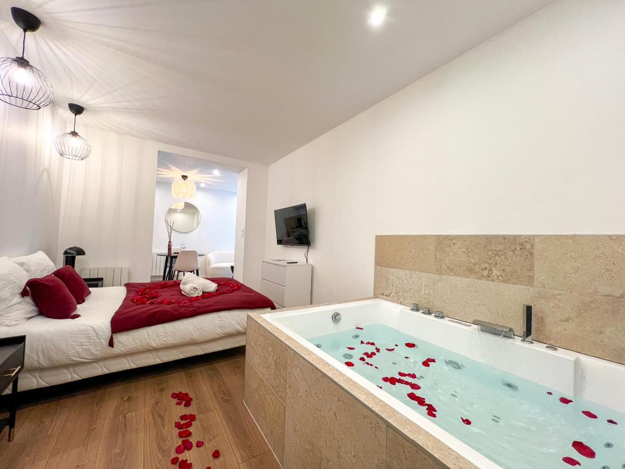 Bibemus Casa Maja - Baignoire Balneo - Parking - Terrasse Apartment แซงต์-เอเตียน ภายนอก รูปภาพ