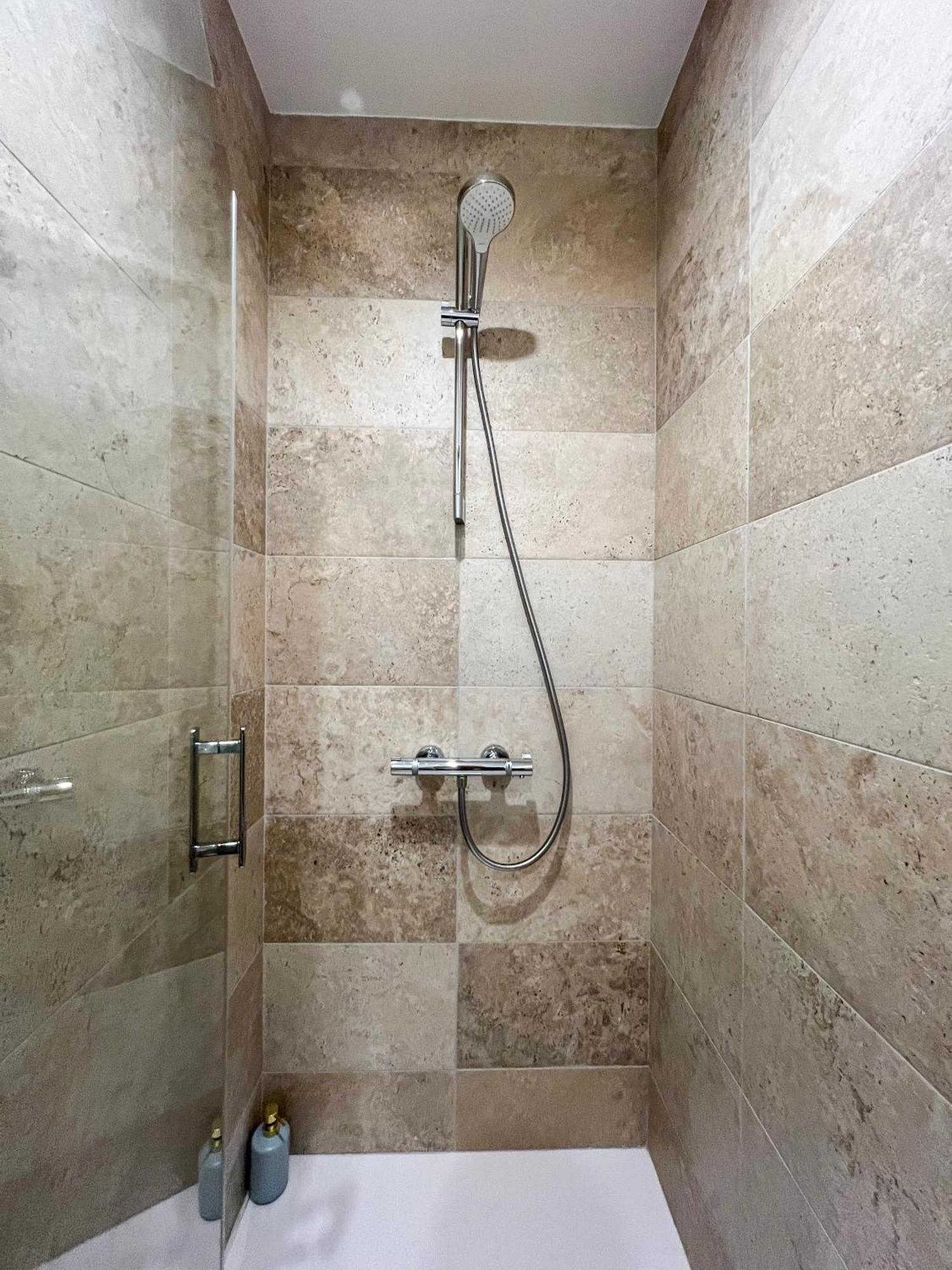 Bibemus Casa Maja - Baignoire Balneo - Parking - Terrasse Apartment แซงต์-เอเตียน ภายนอก รูปภาพ