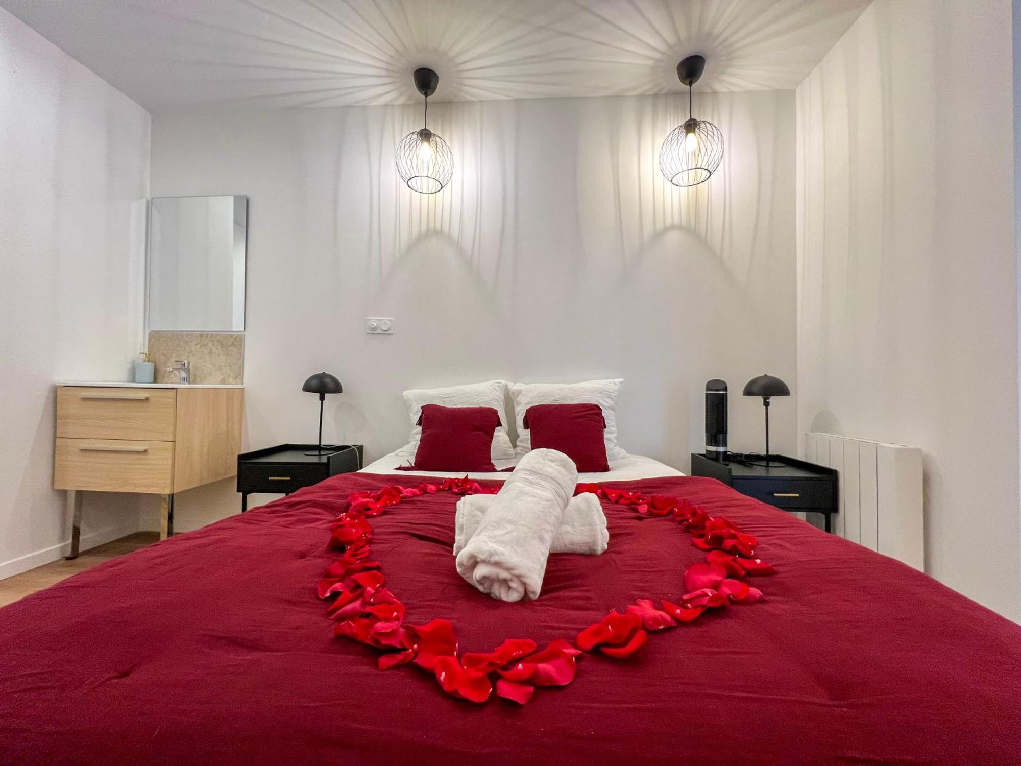 Bibemus Casa Maja - Baignoire Balneo - Parking - Terrasse Apartment แซงต์-เอเตียน ภายนอก รูปภาพ